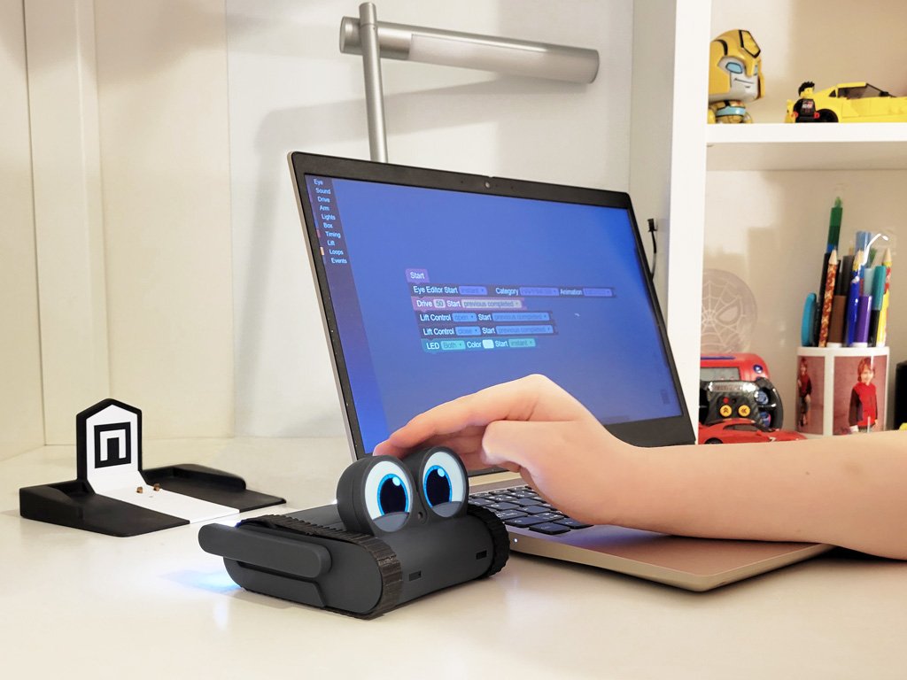 小星R2编程学习场景